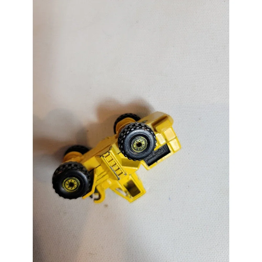 Vintage 1970s Hot Wheels 3 Wheel Loader 1979 Yellow Diecast VTG
